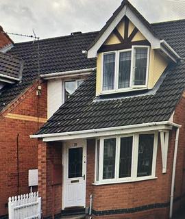 3 bedroom terraced house to rent, Charlock Road, Hamilton, Leicester LE5