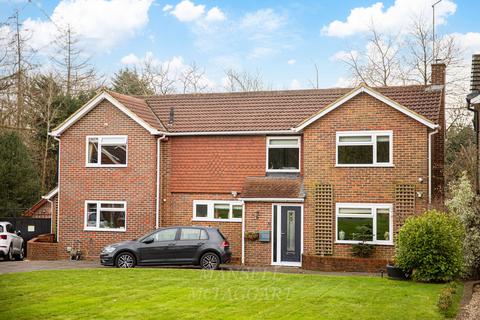 5 bedroom detached house for sale, Newlands Park, Crawley RH10