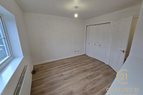 2 bedroom terraced house to rent, Stern Close