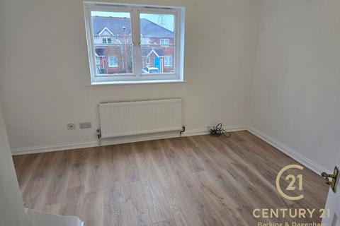 2 bedroom terraced house to rent, Stern Close