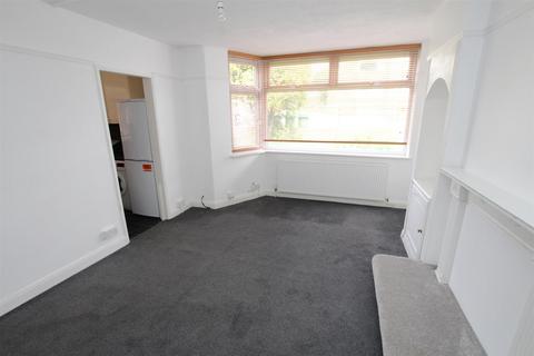 2 bedroom maisonette to rent, Eversley Avenue, Bexleyheath, Kent