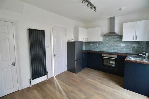 2 bedroom terraced house to rent, Campion Avenue, Hull