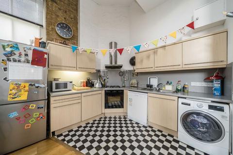 2 bedroom flat for sale, York Grove, London SE15