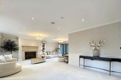 4 bedroom apartment to rent, Pembridge Square, London, W2