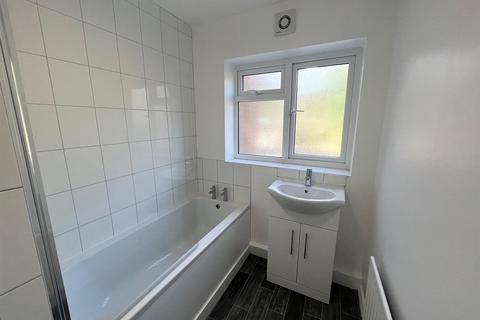 2 bedroom maisonette to rent, Marion Way, Hall Green, Birmingham