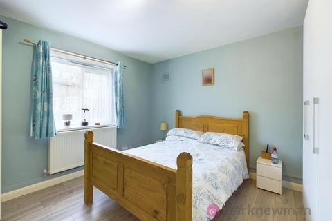 97 Chapel Fields, Harlow, CM17 9EL
