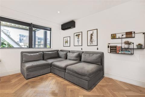 2 bedroom penthouse to rent, Astral House, 129 Middlesex Street, London, E1