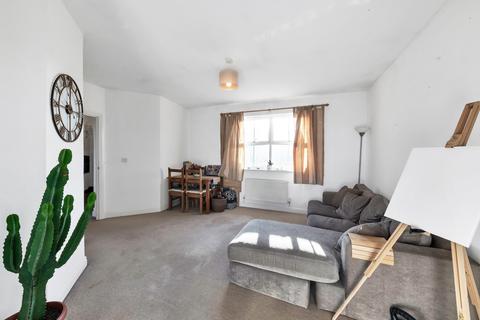 2 bedroom apartment for sale, Woodcock Rd, Royston SG8