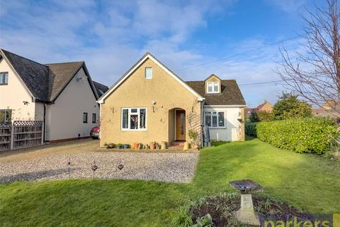 4 bedroom chalet for sale, Milestone Road, Carterton, Oxfordshire, OX18