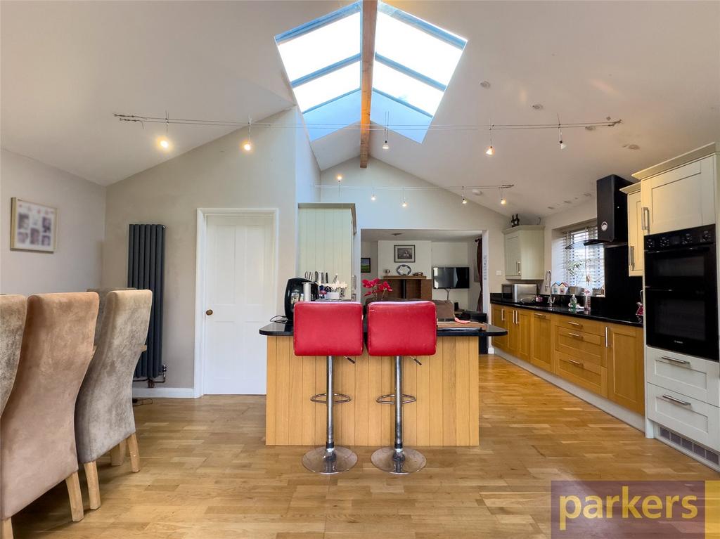 Kitchen/Dining Area