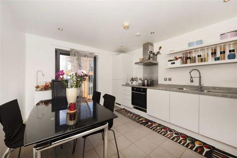 3 bedroom flat for sale, Akerman Road, London SW9