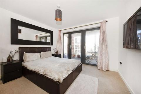 3 bedroom flat for sale, Akerman Road, London SW9