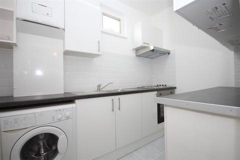 3 bedroom flat to rent, Acton Lane, London NW10