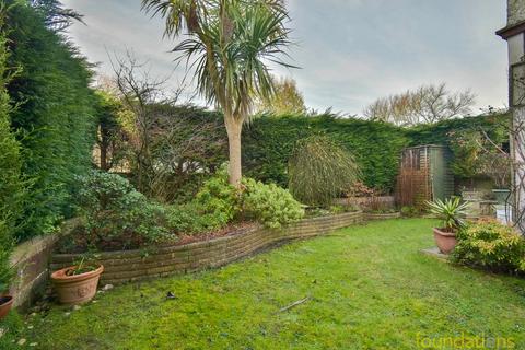 2 bedroom ground floor flat for sale, Manor Road, Bexhill-on-Sea, TN40