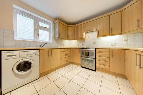 3 bedroom terraced house to rent, Weiss Road, West Putney, London, SW15