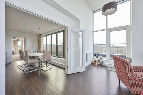 2 bedroom penthouse for sale, Roehampton Lane, Roehampton, London, SW15