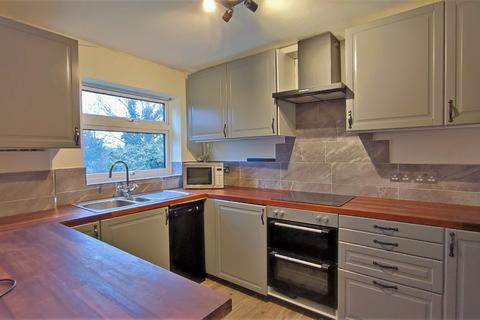 2 bedroom apartment to rent, Weydon Lane, Farnham, Surrey, GU9