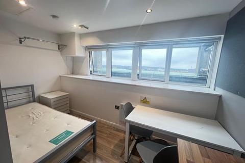 Studio to rent, Abington Street, Northampton NN1