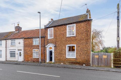 3 bedroom end of terrace house for sale, Church Street, Donington, Spalding