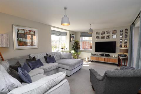 4 bedroom detached house for sale, Garbutt Close, Stamford Bridge, York