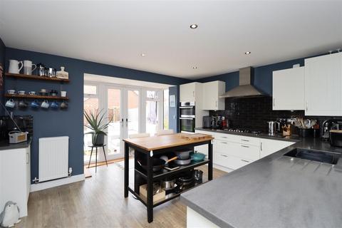 4 bedroom detached house for sale, Garbutt Close, Stamford Bridge, York