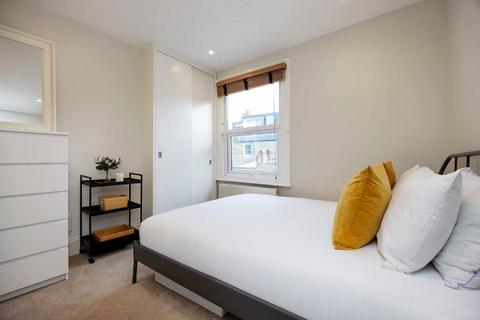 2 bedroom flat to rent, Fulham Palace Road, London SW6