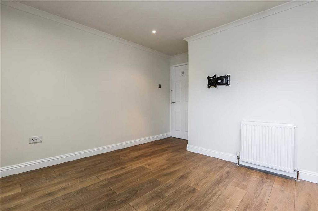 Bedroom One (3)