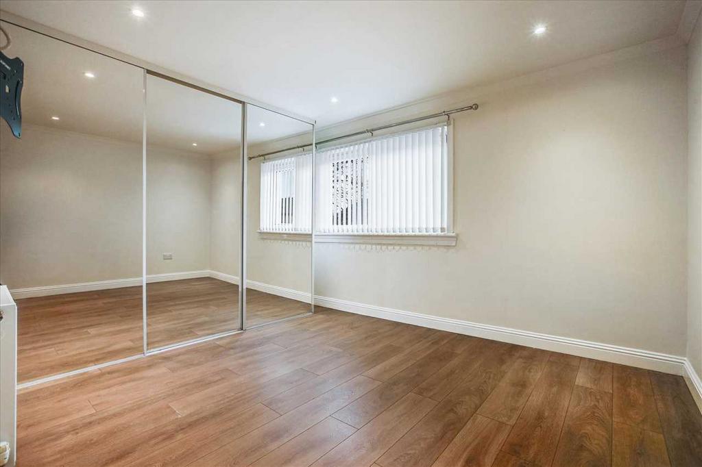 Bedroom One (2)