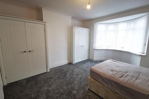 2 bedroom flat to rent, Walpole Street, Walkergate, Newcastle upon Tyne, NE6