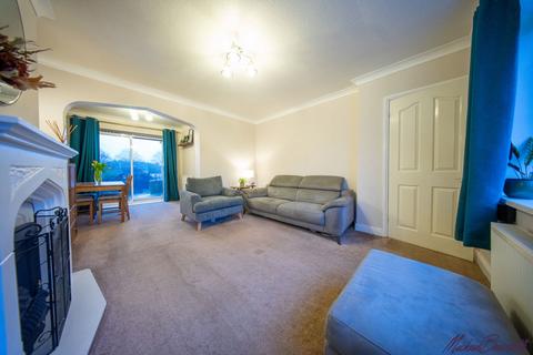 6 Raeburn Drive, Bradford, BD6 2LL