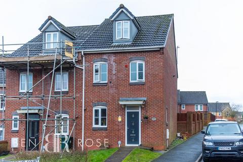 3 bedroom end of terrace house for sale, Wood Chat Court, Chorley