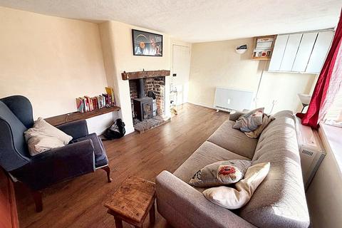 2 bedroom detached house for sale, The Green, Braunston, NN11 7HW