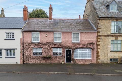 3 bedroom terraced house for sale, High Street, North Northamptonshire NN9