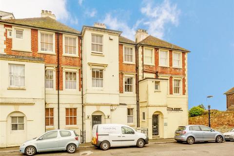 1 bedroom flat for sale, Hillside Court, Hillside Street, Hythe