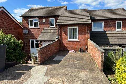 4 bedroom end of terrace house for sale