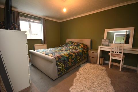2 bedroom apartment to rent, Ramshaw Drive, CM2