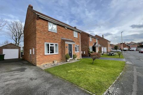 4 bedroom detached house for sale, Barleycroft, Scarborough YO11
