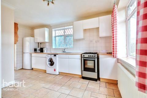 3 bedroom semi-detached house for sale, Beverley Road, NORWICH