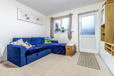 63 Rose Street, Swindon, SN2 2HZ