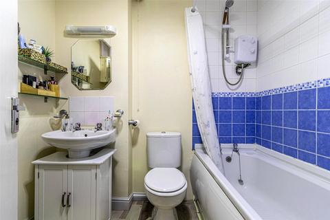 63 Rose Street, Swindon, SN2 2HZ