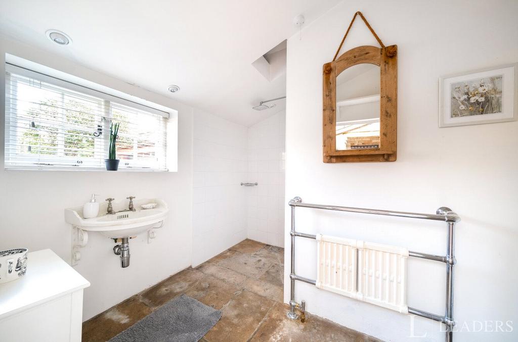 Annexe Wet Room