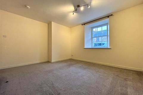 2 bedroom flat to rent, Burrell Street, Crieff