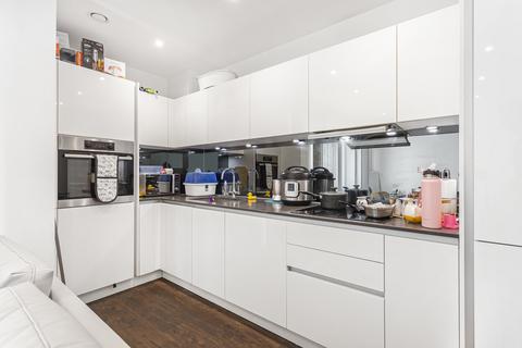 1 bedroom apartment for sale, High Street, Staines-upon-Thames, Surrey, TW18