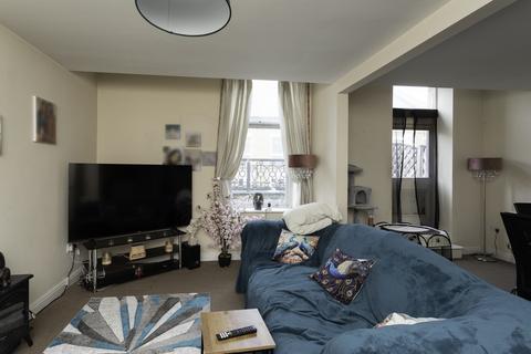 2 bedroom flat for sale, Emily Way, Halifax HX1