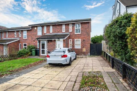 2 bedroom end of terrace house for sale, Le May Avenue, London