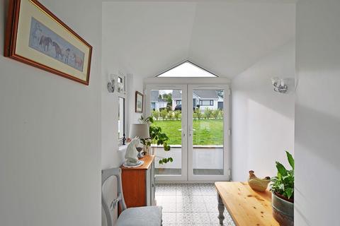 33 Haddon Way, Carlyon Bay, St Austell, PL25 3QG