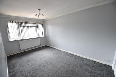 2 bedroom maisonette for sale, Thwaite Close, Erith DA8