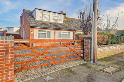 4 bedroom bungalow for sale, Rosewood Drive, Burnham-on-Sea, Somerset, TA8