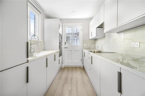 4 bedroom apartment to rent, Onslow Square, South Kensington, London, SW7