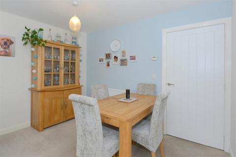 3 bedroom semi-detached house for sale, Coracle Close, Shrewsbury